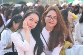 Sáng nay 8/3, nhiều đại học ở Hà Nội đón sinh viên trở lại trường 