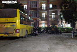 Nghệ An: Phát hiện xe khách chở 53 người nghi nhập cảnh trái phép vào Việt Nam