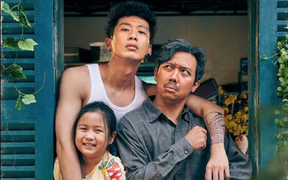 'Bố già' phá kỷ lục, cán mốc 100 tỷ đồng nhanh nhất mọi thời đại