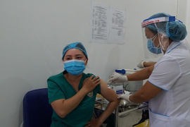 10 người Gia Lai gặp phản ứng phụ sau tiêm vaccine COVID-19 