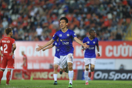 Tấn Trường cản phá phạt đền, Hà Nội FC đánh bại Hải Phòng