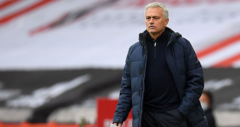 Tottenham sa thải HLV Jose Mourinho