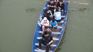 Video: Chùa Hương vắng khách trong ngày mở cửa, nhiều người không đeo khẩu trang