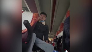 Chết cười nghe anh chàng cover bài hát Bigcityboy