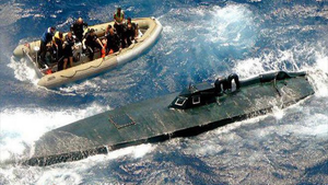 Video: Tội phạm tự chế tàu ngầm chở hơn hai tấn ma túy