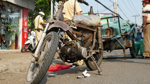 Tài xế xe 'thây ma': 'Biết không an toàn nhưng vì mưu sinh tôi vẫn chạy'