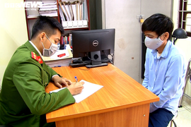 Kẻ mặc áo Grab cướp ngân hàng học cách phạm tội trên phim và mạng xã hội