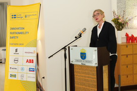 Năng lượng tái tạo giúp thế giới giải quyết các thách thức phát triển