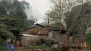 Video: Kinh hãi xưởng tái chế nhựa 'thải bậy' đầu độc dân Thủ đô