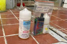 Thanh niên bị ảo giác do thuốc lá điện tử, 5 người khống chế đưa tới bệnh viện