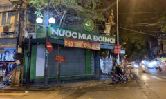 Hàng loạt cửa hàng khắp Hà Nội vẫn đóng cửa im ỉm, 'đắp chiếu' chờ khách thuê