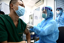 Khi nào Việt Nam đạt miễn dịch cộng đồng với COVID-19?