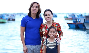 Vợ chồng danh hài Việt Hương về Việt Nam định cư