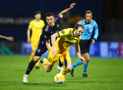 Tottenham của Mourinho bị hạ nhục ở Europa League