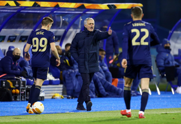 Sự nghiệp vinh quang của Mourinho đến hồi kết?