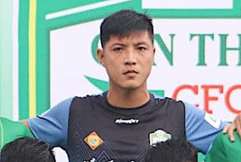 CLB Cần Thơ phạt nặng thủ môn ăn mừng khiêu khích trọng tài