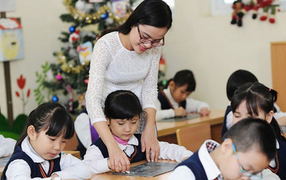 Lớp chứng chỉ chức danh nghề nghiệp dạy kiến thức cũ: Giáo viên đề xuất tự học