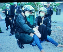 Công an bắt nóng băng nhóm xã hội đen 'máu mặt' ở Tiền Giang