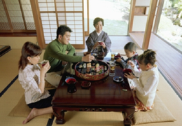 Tại sao người Nhật ngồi trên sàn để ăn?