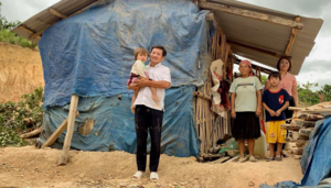 Ông Đoàn Ngọc Hải đến Đắk Lắk nhận quà hỗ trợ tặng cho người nghèo