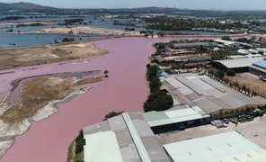 Đầm chứa nước đổi màu tím, bốc mùi thối ở Bà Rịa - Vũng Tàu: Chính quyền nói gì?