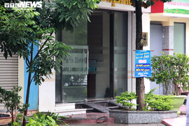 2 cô gái nhập cảnh trái phép mắc COVID-19 bị xử lý thế nào?