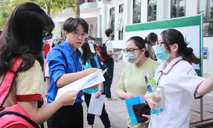 Ảnh: 70.000 thí sinh đầu tiên dự thi để xét tuyển đại học 2021