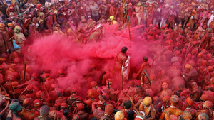 Video: Lễ hội sắc màu ở Ấn Độ giữa dịch COVID-19