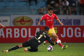 HLV Phạm Minh Đức: 'Buồn vì Hà Tĩnh không dám chơi bóng, hòa Hà Nội FC là may'