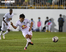 HAGL thăng hoa, phục tài Kiatisak