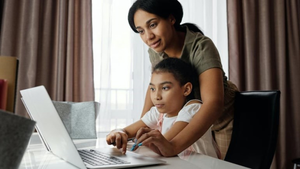 Cách giải tỏa áp lực kỳ thi cho trẻ, phụ huynh cần biết