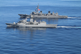 Nhật, Australia tập trận trên Biển Đông