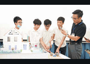 Học sinh Hà Nội hào hứng tham gia sân chơi công nghệ