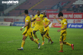 Trực tiếp CLB Hải Phòng 0-2 HAGL: Thầy trò Kiatisak bay cao