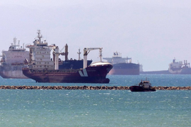 Hơn 400 tàu tắc nghẽn ở kênh đào Suez sắp được giải phóng hoàn toàn