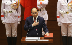 Ảnh: Chủ tịch nước Nguyễn Xuân Phúc tuyên thệ nhậm chức