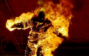 Điều tra nguyên nhân cô gái trẻ tẩm xăng tự thiêu ở Hòa Bình