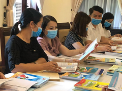 Giá sách giáo khoa lớp 2 và 6 tăng gấp 3 lần: Gánh nặng lên vai phụ huynh nghèo