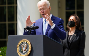 Chính quyền Biden quyết tâm kiểm soát súng đạn