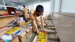 Hơn 84.000 ô tô ở TP.HCM chưa đổi sang biển số vàng