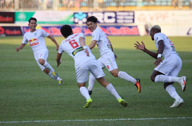 Công Phượng lập cú đúp, HAGL hạ Nam Định trong màn rượt đuổi tỷ số nghẹt thở