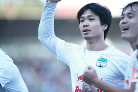 Video: Công Phượng ghi bàn phút 96, HAGL thắng kịch tính Nam Định