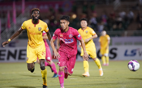 HLV Phạm Minh Đức: Thuê ngoại binh đá thế này chỉ phí tiền