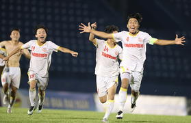 Thắng U19 SLNA, U19 Học viện Nutifood vào chung kết U19 Quốc gia