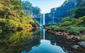 Khám phá thác K50 hùng vĩ được mệnh danh ‘nàng tiên giữa chốn đại ngàn’