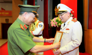 Chánh văn phòng Bộ Công an Tô Ân Xô được thăng cấp bậc hàm Trung tướng