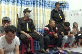 Khởi tố vụ án 35 con bạc chơi xóc đĩa ở Đắk Lắk