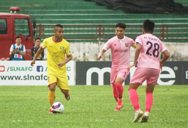 Video: HLV Nguyễn Thành Công ra mắt, Hồng Lĩnh Hà Tĩnh hạ SLNA