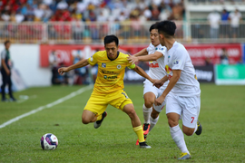 Trực tiếp bóng đá HAGL 1-0 Hà Nội FC: Xuân Trường lập siêu phẩm