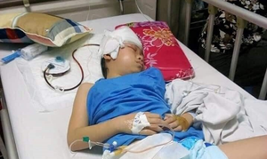 Sự sống mong manh của cô bé 10 tuổi mắc bệnh hiểm nghèo